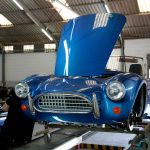 Фирма AC Cars собрала первый экземпляр Cobra на электротяге